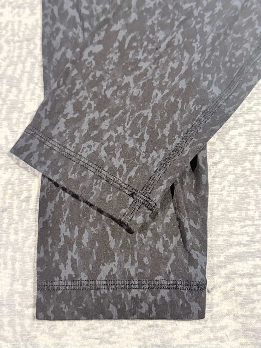 Lululemon /// Women’s Align High-Rise Pant 25" - Leopard Camo - Size 6 - Picture 6 of 7